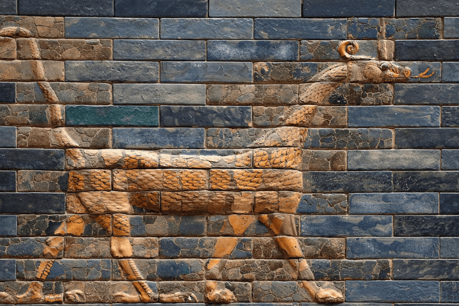 İştar Kapısı Ejder Kabartması